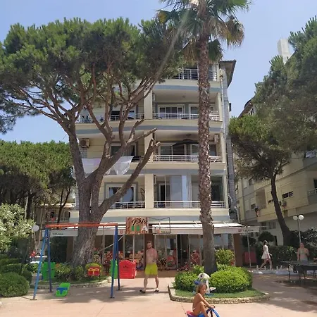 Mia's Sea View Apartamento Golem (Tirana)
