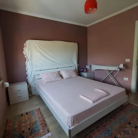 Mia's Sea View Apartment *